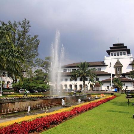 ปนโดกัน ชิบูเรียล Hotel Cimenyan ภายนอก รูปภาพ