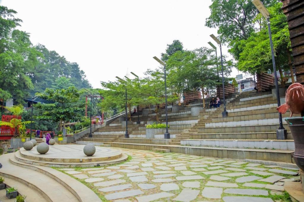 ปนโดกัน ชิบูเรียล Hotel Cimenyan ภายนอก รูปภาพ